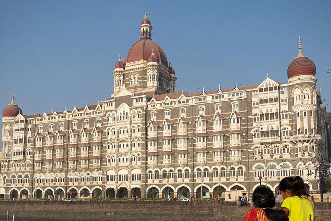 Private Mumbai Sightseeing Tour - Full Day - Haji Ali Mosque and the sea approach