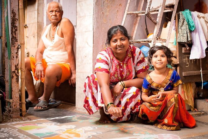 Private Mumbai Sightseeing Tour with Pickup, Car & Guide - CST, the BMC Building, and Crawford Market