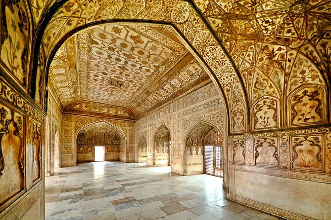 Private Taj Mahal and Fatehpur Sikri Day Trip from Jaipur - Who should book this private day trip