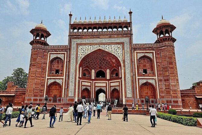 Private Taj Mahal and Fatehpur Sikri Day Trip from Jaipur - Entering the Taj Mahal after the long drive