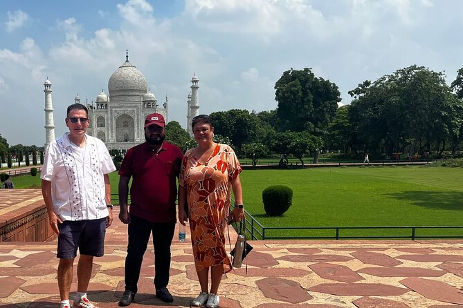 Private Taj Mahal city tour - Guides, transport, and the private advantage