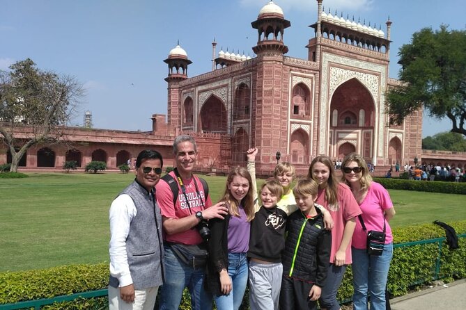 Private Tour Guide For Taj Mahal And Agra Fort - Timing, Meeting Points, and Daily Comfort