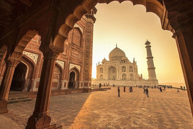 Private Transfer Agra to Delhi - What the ride feels like inside the car