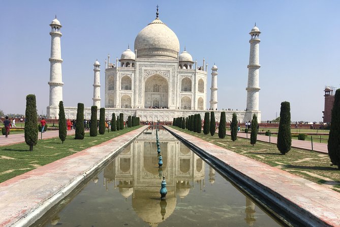 Private Transfer From Agra to New Delhi - The Sedan, SUV, or Larger Vehicle
