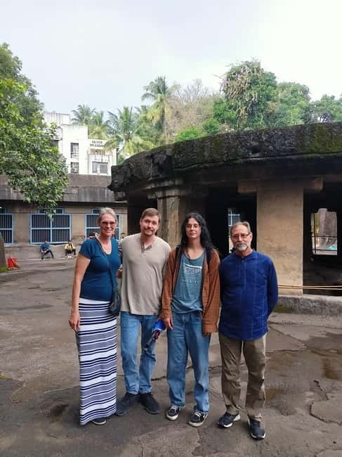 Pune: Sacred Sites Half Day Tour with Snacks (AC Car Tour) - Pataleshwar Caves: a quiet opening in central Pune