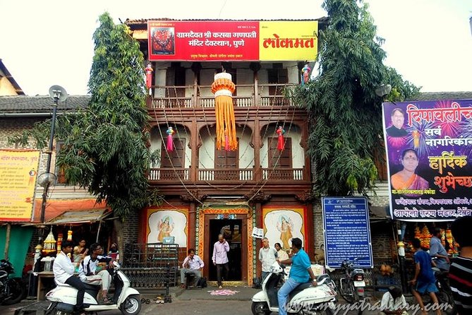 Pune Walking Tour with a Punekar - Vishram Bagh Waada: a final Peshwa-era stop