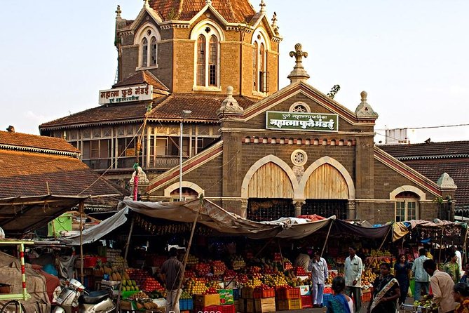 Pune Walking Tour with a Punekar - Dagdusheth Ganpati Mandir and the etiquette of a temple visit