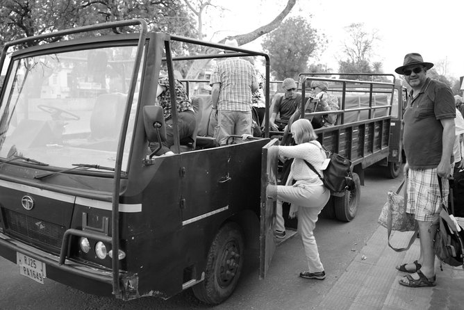 Ranthambore Safari Admission tickets : Choose your Option - Ranthambore National Park and the tiger question