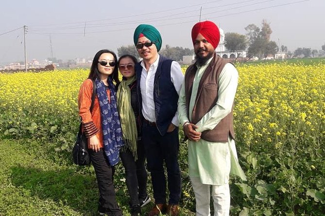 Real Village Tour Amritsar - Trying the work of a Punjabi village