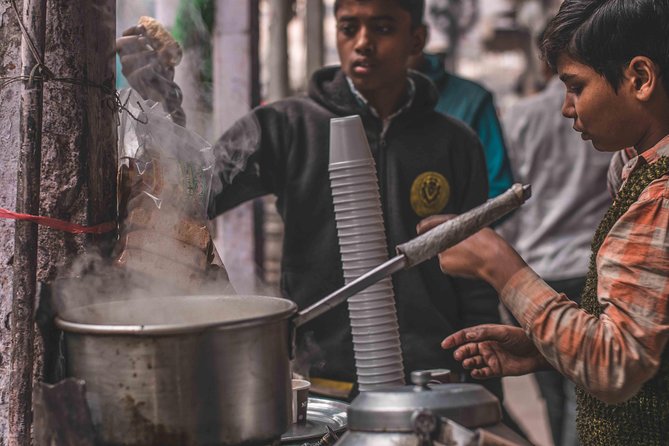 Red Fort & Old Delhi: Half Day Heritage Walking tour - Why this five-hour Old Delhi route works