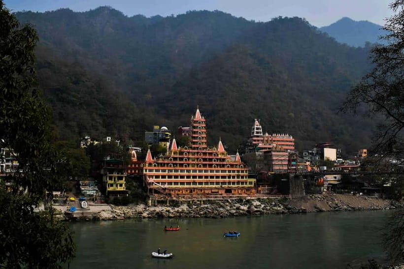 Rishikesh Spiritual Evening Tour with Sacred Ganga Aarti - Laxman Jhula and the river views