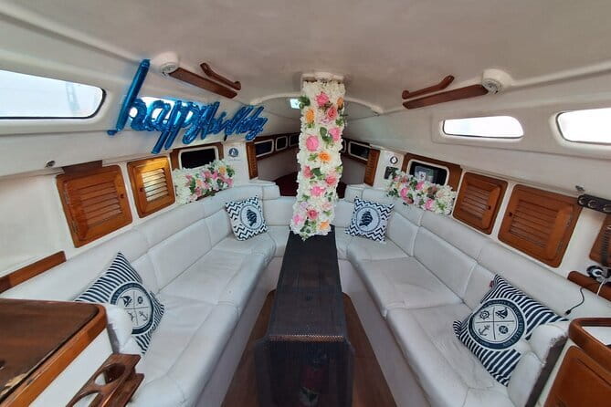 Sailing Experience in Mumbai on Mid Size Yacht - The Taj Mahal Palace Hotel and Mumbai’s Skyline