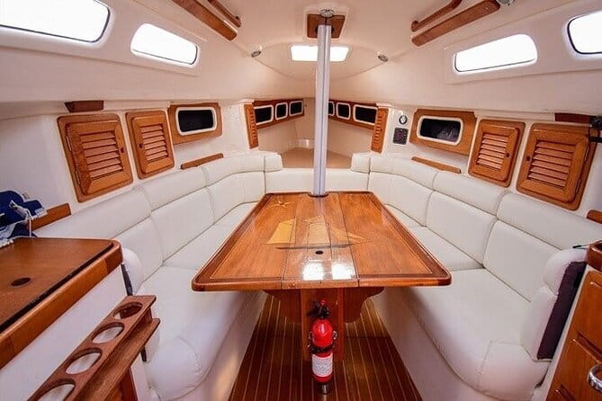 Sailing Experience in Mumbai on Mid Size Yacht - The Gateway of India From the Water