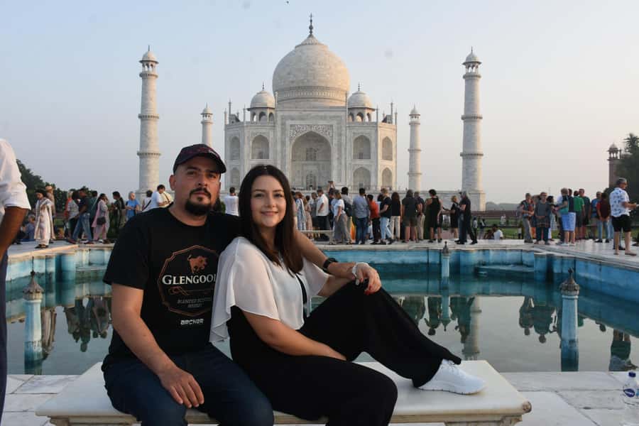 Same Day Agra/Taj Mahal Tour from Delhi – All Inclusive - Lunch at a five-star hotel