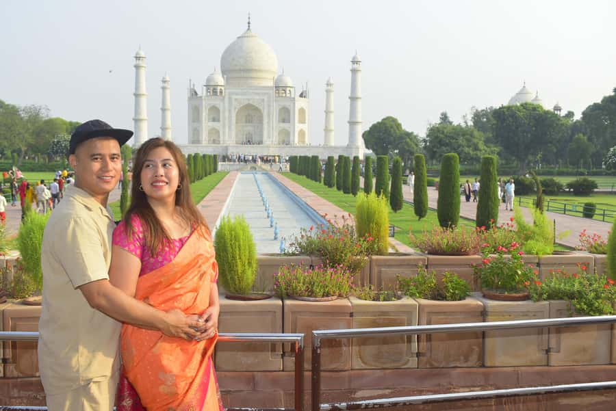Same Day Agra/Taj Mahal Tour from Delhi – All Inclusive - Guide quality and the value of local context