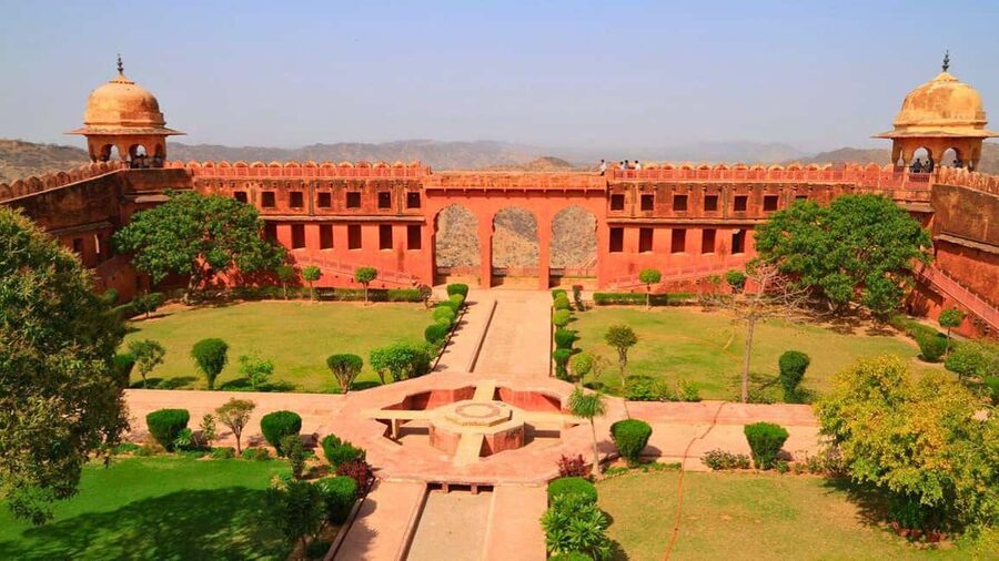 Same Day Jaipur Tour from Delhi by Car or Train - Two Hours Inside City Palace