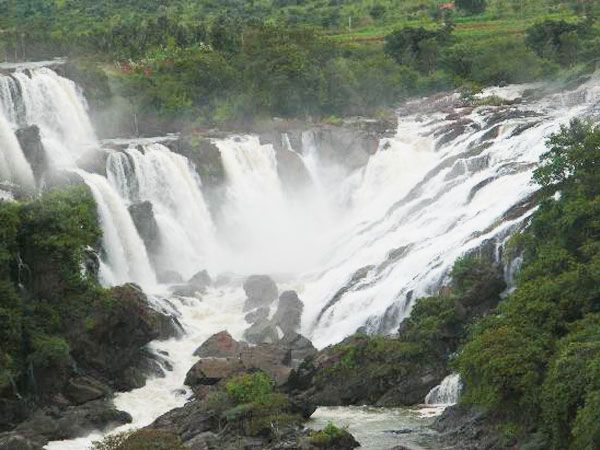 Shivanasamudra Waterfalls & Ancient Somnathpur Tour - Leaving Bangalore at 6:30 am