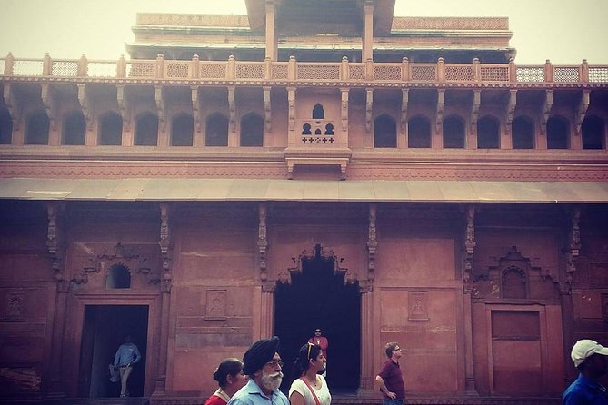 Skip-the-Line: Agra Fort Entrance Ticket with Guided Tour - Pickup, transport, and timing choices