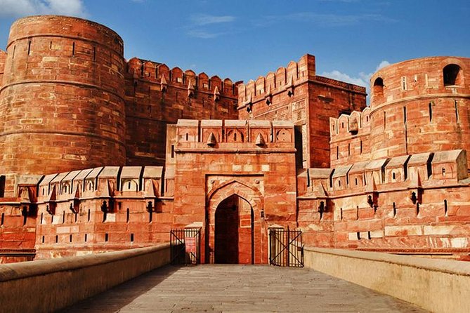 Skip-the-Line: Agra Fort Entrance Ticket with Guided Tour - Jahangir Palace and the Mughal royal world