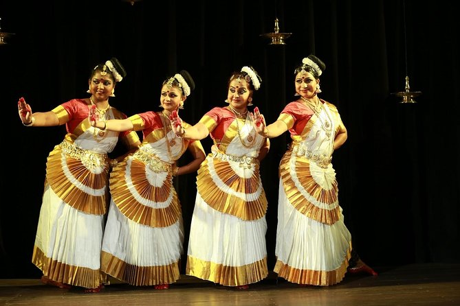 Skip the Line: Kerala Cultural Show Ticket - Learning to read a silent performance