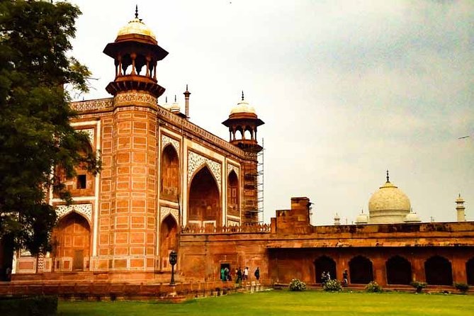 Skip The Line Private Taj Mahal & Agra Fort Day Tour By Car - Starting at the Taj Mahal in the morning