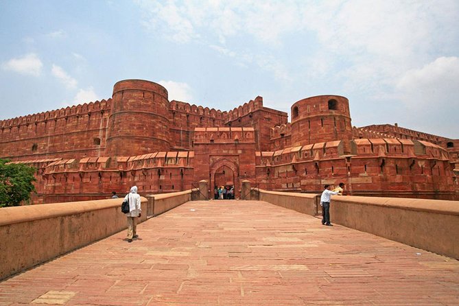Skip The Line Taj Mahal and Agra fort Tour - Is $102 per person good value?