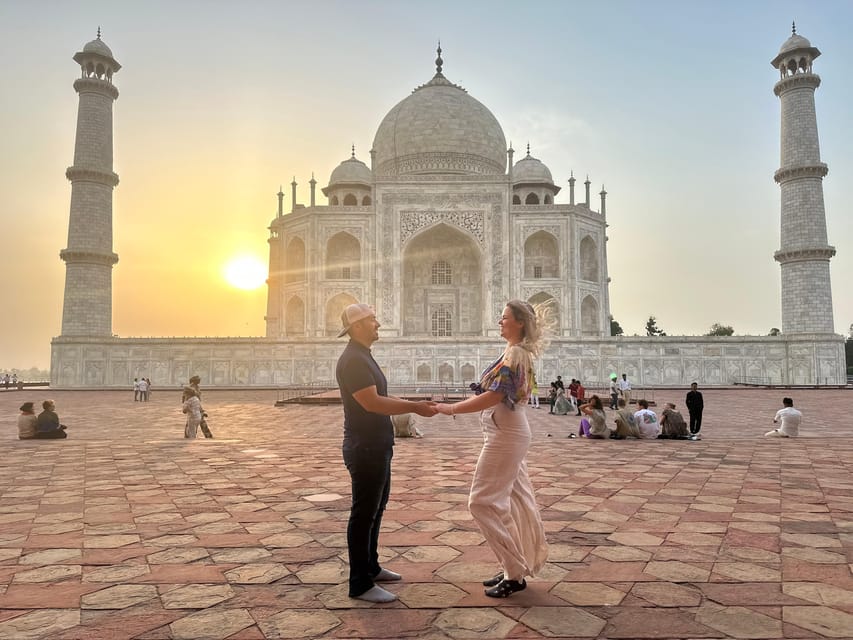 skip the line taj mahal tour with private tour guide - Photo spots, a sari rental, and optional professional help
