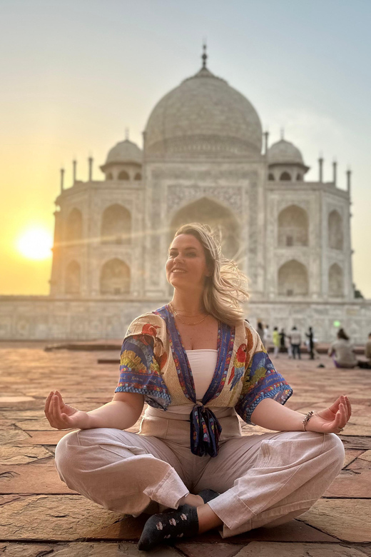 skip the line taj mahal tour with private tour guide - Meeting your guide at the hotel