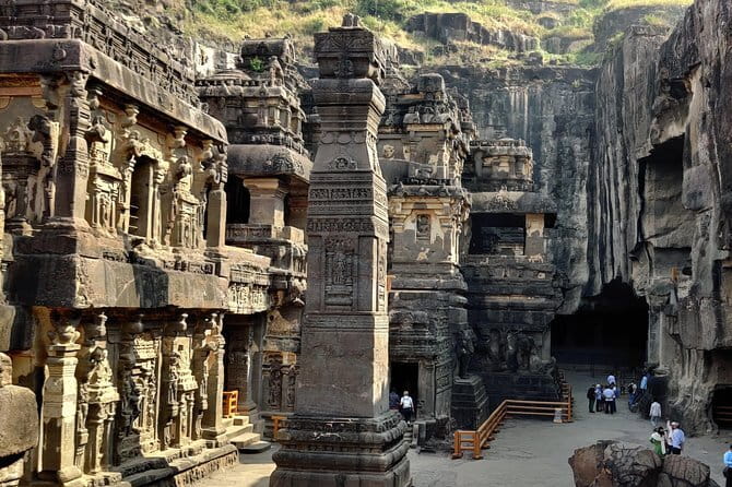 Skip-the-queue private Ajanta & Ellora 2-Day Tour - The guide question: independent visit or expert help?