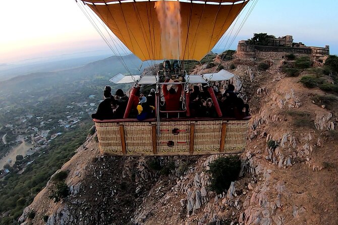 SkyWaltz Hot Air Balloon Safari - The 6:00 am start and hotel pickup