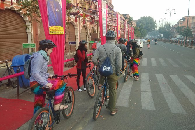 Small-Group Early Morning Pink City Bike Tour - Hawa Mahal, five minutes with Jaipur’s famous facade