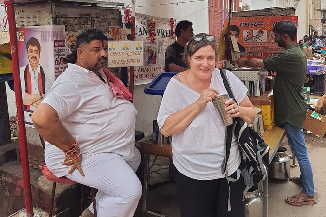 Sowcarpet Street Food Walking Tour in Chennai with guide - Stop four: Shree Vada Pav