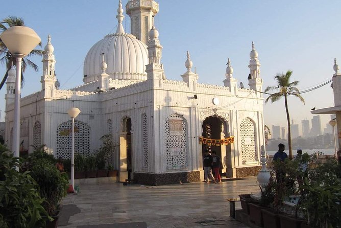 Spiritual & City Highlights: Private Mumbai Temple Tour by AC Car - Is $125.67 per person good value?