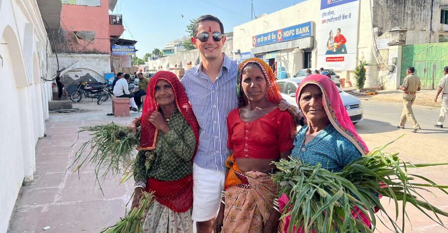 Spiritual Walking tour with Puja Ceremony -The Pushkar Route - Starting at the Sikh Temple