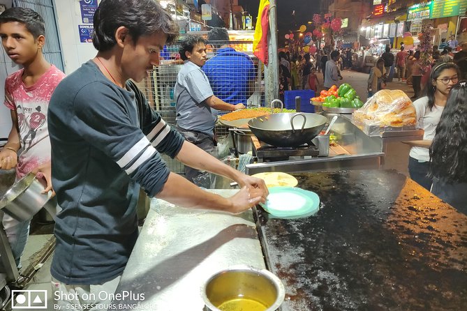 Street Food walking tour in Bangalore with a food evangelist - Starting among the flowers at KR Market