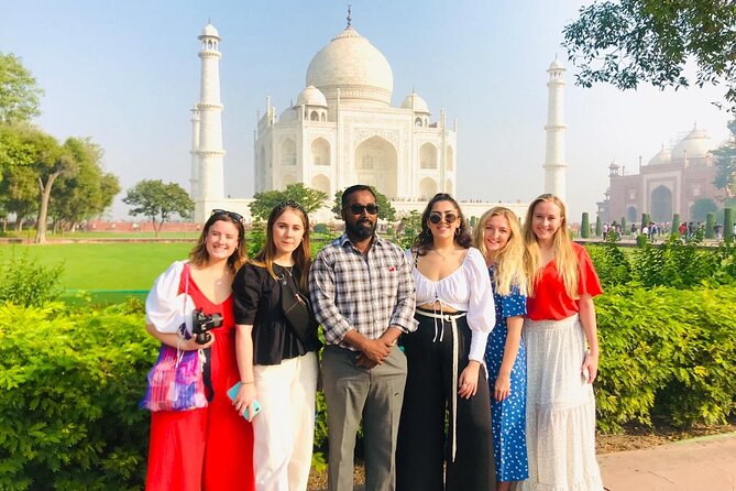 Sunrise Tour Of Taj Mahal From Delhi - All Inclusive - Breakfast at a five-star hotel