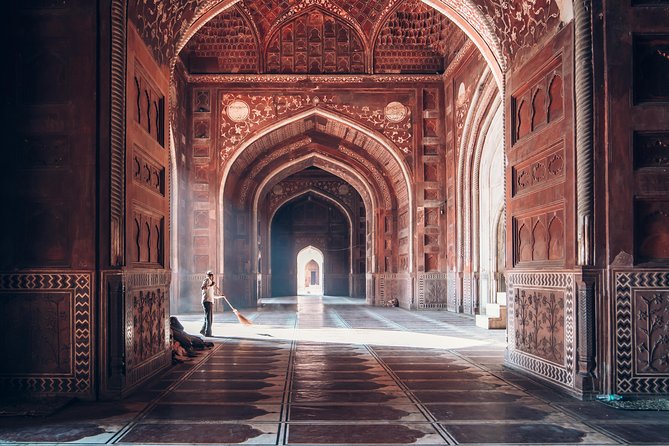 Taj Mahal, Agra Fort, Baby Taj & Mehtab Bagh Private City Tour - Start at the Taj Mahal before the crowds build