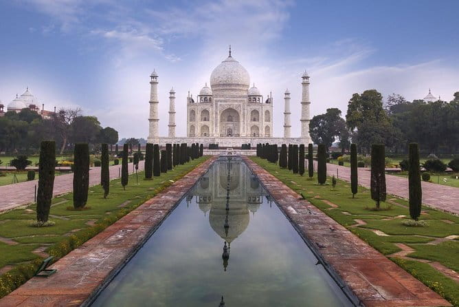 Taj Mahal, Agra Fort, Baby Taj Tour from Delhi by Superfast Train - Lunch is flexible, but check what your fare includes