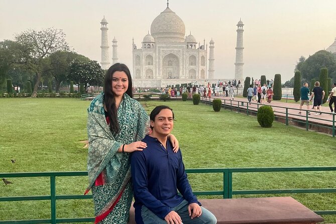 Taj Mahal, Agra Fort & Baby Taj Tour from Delhi with Meal - Key things to know before booking