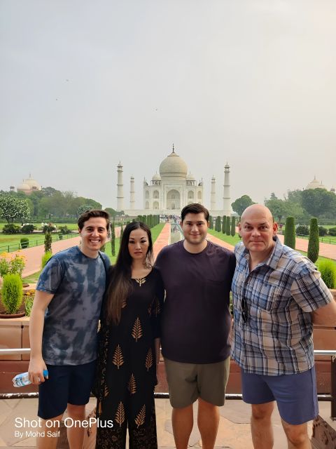 Taj Mahal & Agra Fort Private Tour with Lunch & Pickup - Should you book it?