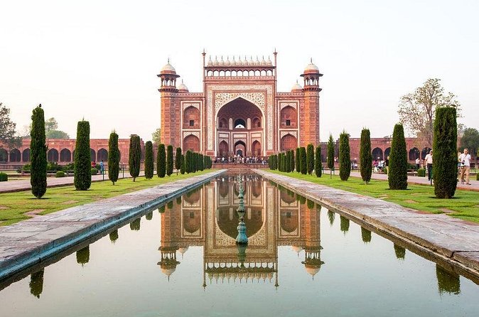 Taj Mahal & Agra Fort Tour from Agra City - Guides, photographs, and the human side of the tour