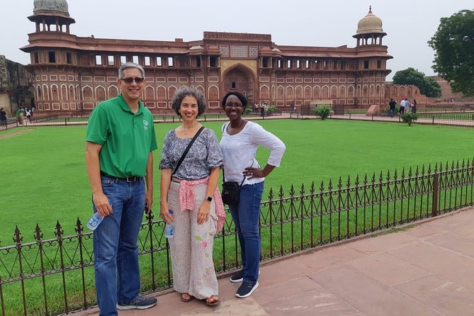 Taj Mahal & Agra Fort Tour with Fatehpur Sikri from Agra - What the private vehicle and guide add