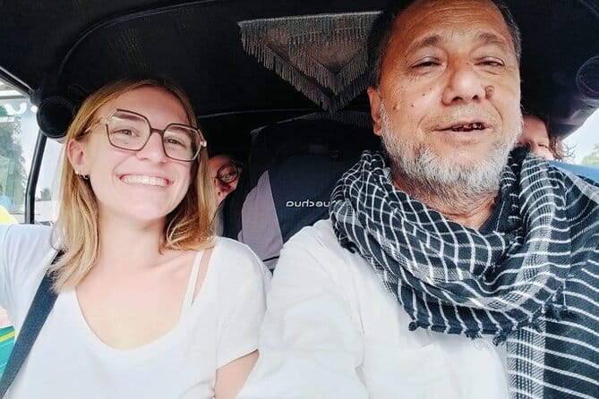 Taj Mahal by Tuk Tuk : A Local-Style Adventure - Arriving at the Taj Mahal parking area