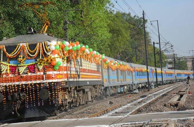 Taj Mahal Day Tour from Delhi by Superfast Train - TOP RATED TOUR - Agra Fort gives the day useful historical depth