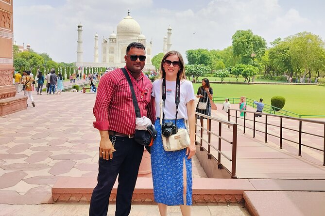 Taj Mahal Private Day Tour from Delhi by Express Train with Lunch - Meeting your Agra guide at 9:50 AM