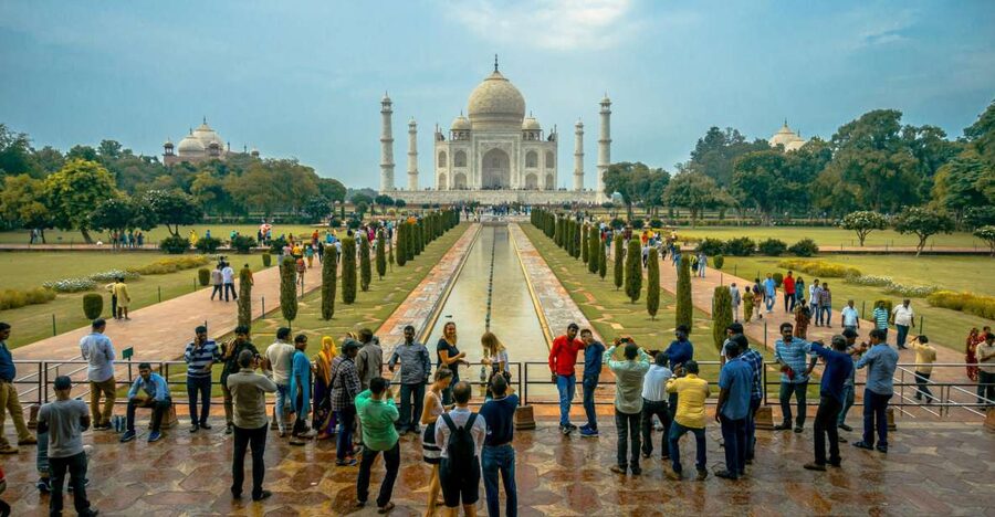 Taj Mahal: Shared Group Tour with Transfer from New Delhi - The drive to Agra: comfortable, but not short