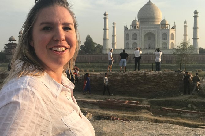Taj Mahal skip the line luxury tour with guide - Sunrise at the Taj Mahal