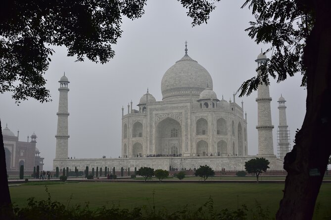 Taj Mahal Skip the Line Private Guided Tour - The Taj Mahal complex: what you actually see