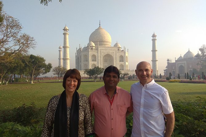 Taj Mahal Sunrise Tour With Agra Fort and Fatehpur Sikri - Is $80 a fair price for this Agra day?