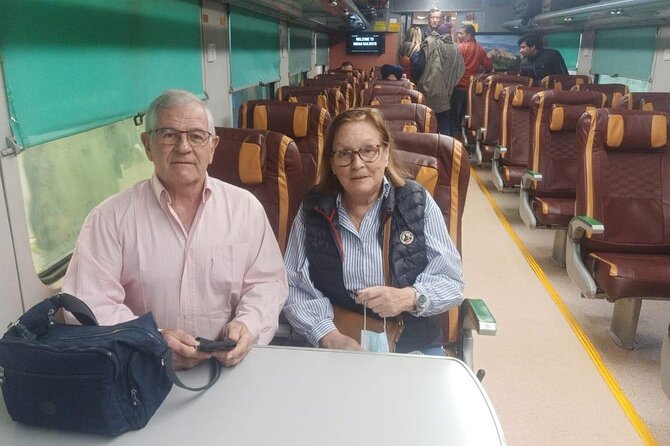 "Taj Mahal" Tour from Delhi by India's Fastest Train (Gatiman Express) - Two hours at the Taj Mahal